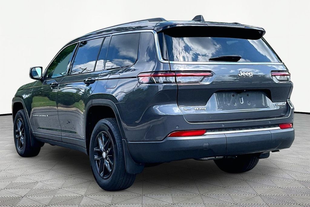 Used 2023 Jeep Grand Cherokee L Laredo AWD/4WD image 5