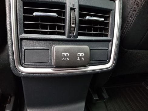 Used 2022 Subaru Forester Limited AWD/4WD image 11