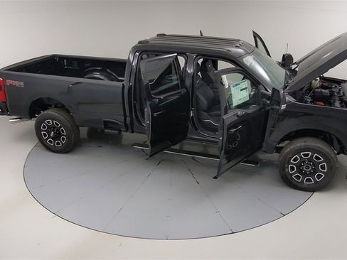 New 2025 Ford F350 Platinum w/ FX4 Off-Road Package image 46