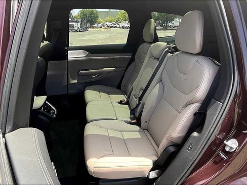 New 2025 Volvo EX90 Ultra image 12