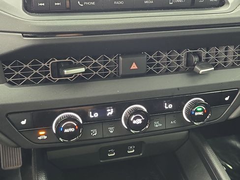 Certified 2024 Honda Accord EX image 21