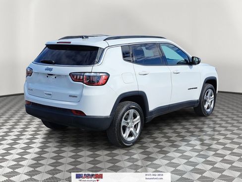 Used 2023 Jeep Compass Latitude AWD/4WD image 4