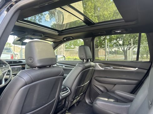 Used 2023 Cadillac XT6 Sport image 9
