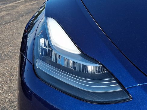Used 2023 Tesla Model Y Long Range AWD/4WD image 10