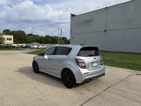 Used 2018 Chevrolet Sonic Premier w/ Driver Confidence Package FWD image 5