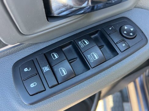 Certified 2020 RAM 1500 Classic SLT image 10