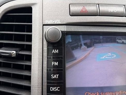 Used 2012 Toyota Venza Limited image 27