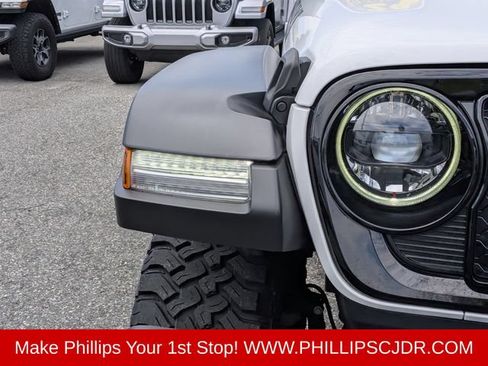 Used 2024 Jeep Wrangler Unlimited Sport AWD/4WD image 9
