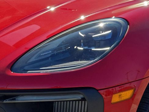Certified 2026 Porsche Macan GTS image 30