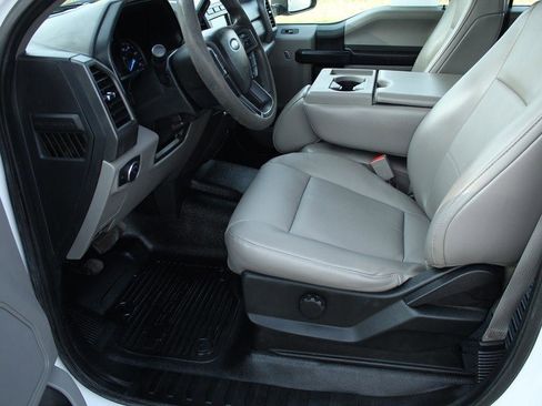 Used 2019 Ford F250 XL w/ Power Equipment Group image 19