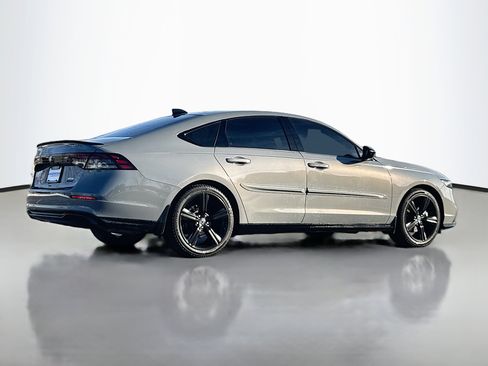 Used 2023 Honda Accord Sport image 2
