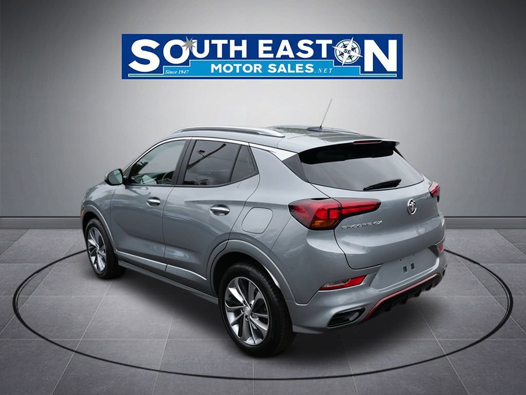Used 2023 Buick Encore GX Select w/ Sport Touring Package FWD image 5
