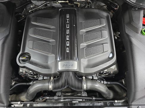 Used 2016 Porsche Cayenne GTS image 31