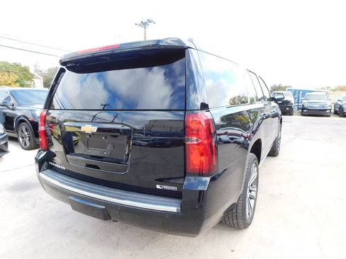 Used 2018 Chevrolet Suburban Premier image 7