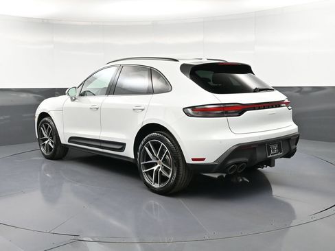 Used 2025 Porsche Macan AWD/4WD image 3
