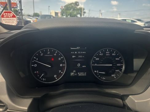 Used 2025 Subaru Crosstrek 2.5i Premium AWD/4WD image 9