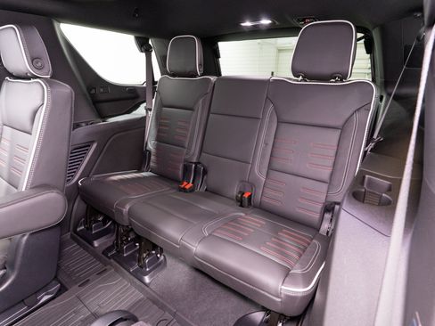Used 2025 GMC Yukon AT4 Ultimate w/ LPO, Floor Liner Package AWD/4WD image 36