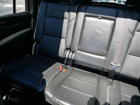 Used 2022 Cadillac Escalade ESV Sport w/ LPO, ONYX Package AWD/4WD image 12