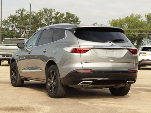 Used 2024 Buick Enclave Essence w/ Sport Touring Edition FWD image 5