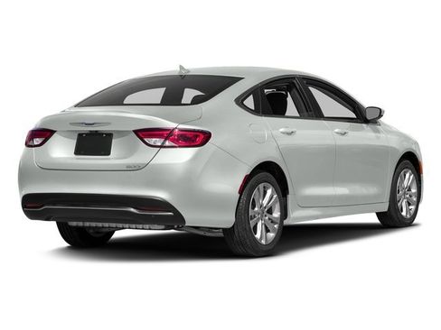 Used 2016 Chrysler 200 Limited FWD image 2