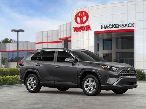 Used 2025 Toyota RAV4 XLE image 14