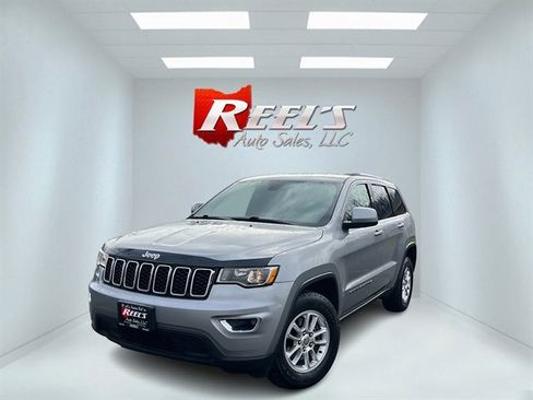 Used 2018 Jeep Grand Cherokee Laredo image 1