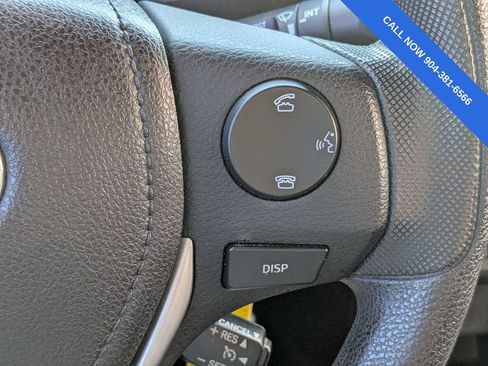 Used 2015 Toyota Corolla LE FWD image 27
