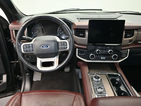 Used 2023 Ford Expedition Limited image 15