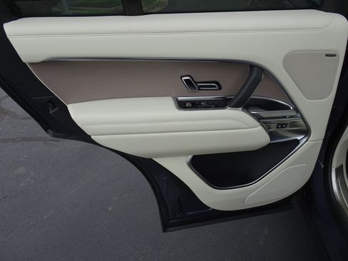 New 2026 Land Rover Range Rover SE AWD/4WD image 19