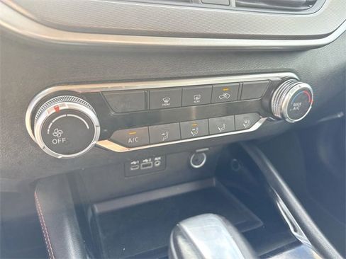 Used 2024 Nissan Altima 2.5 SR image 21