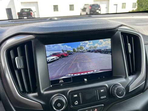 Used 2023 GMC Terrain AT4 AWD/4WD image 25