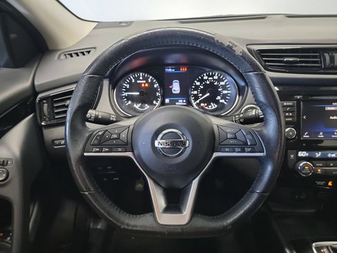 Used 2021 Nissan Rogue Sport SV FWD image 17
