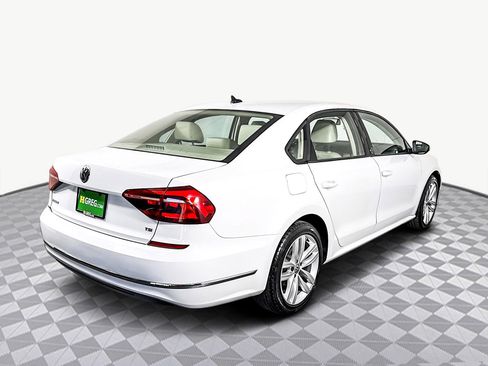 Used 2019 Volkswagen Passat 2.0T Wolfsburg w/ Wheels & Sunroof Package image 10