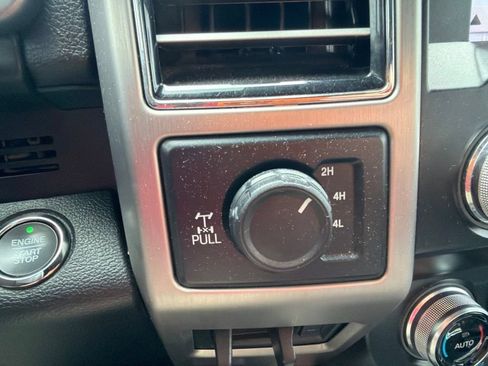 Used 2019 Ford F250 Platinum w/ Platinum Ultimate Package AWD/4WD image 31
