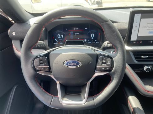 Used 2025 Ford Explorer ST-Line w/ ST-Line Street Pack AWD/4WD image 27