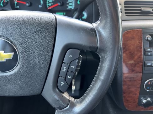 Used 2011 Chevrolet Silverado 3500 LTZ AWD/4WD image 23
