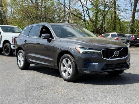 Used 2022 Volvo XC60 B5 Momentum AWD/4WD image 2