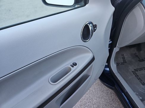 Used 2008 Chevrolet HHR LS image 8