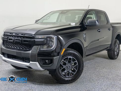 Used 2025 Ford Ranger XLT w/ Equipment Group 301A High AWD/4WD image 3