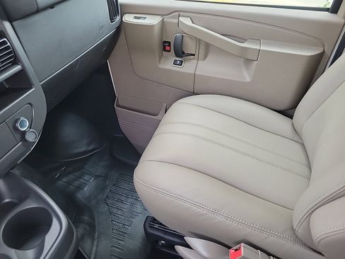 New 2025 GMC Savana 2500 Extended w/ Driver Convenience Package image 12