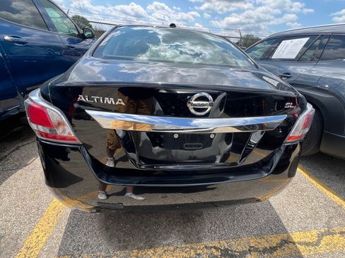 Used 2015 Nissan Altima 2.5 SL w/ Technology Package FWD image 4