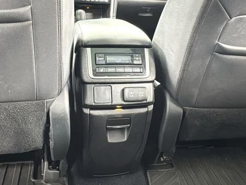 Used 2021 Subaru Ascent Limited w/ Technology Package image 43