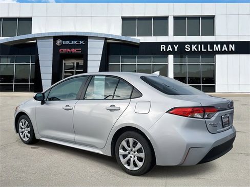 Used 2024 Toyota Corolla LE image 4