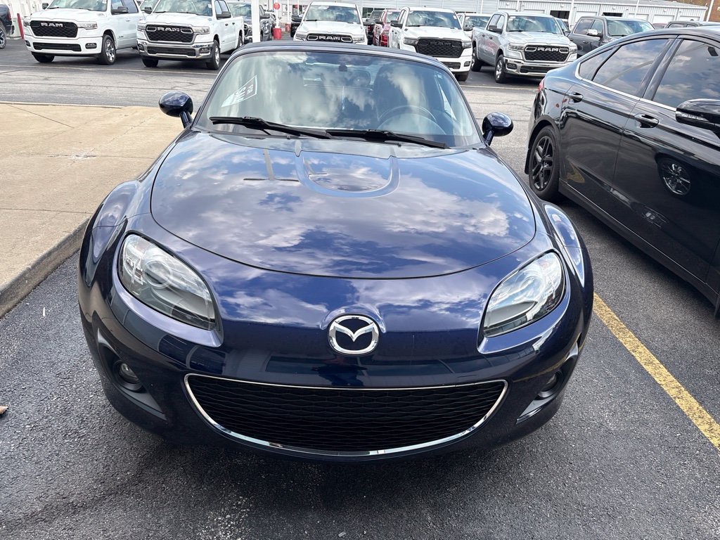 Used 2012 MAZDA MX-5 Miata Touring RWD image 2