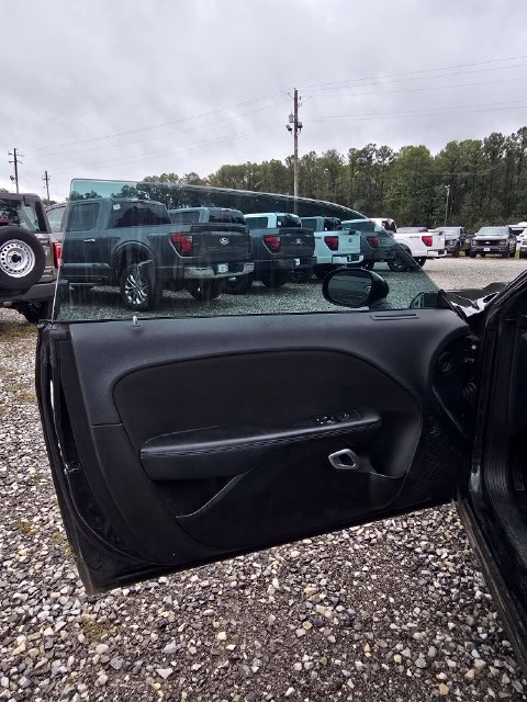 Used 2022 Dodge Challenger SXT RWD image 8