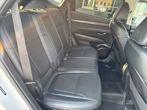 Used 2022 Hyundai Tucson Limited image 4