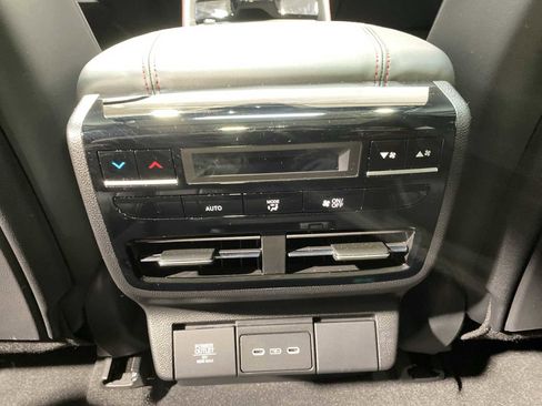 Used 2025 Acura MDX A-Spec image 25