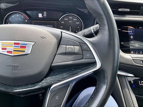 Used 2023 Cadillac XT5 Premium Luxury w/ LPO, Floor Liner Package AWD/4WD image 18