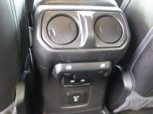 Used 2023 Jeep Wrangler Unlimited Sahara w/ Cold Weather Group image 16