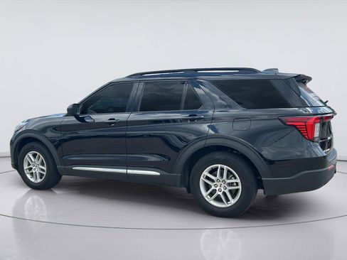 Used 2025 Ford Explorer Active RWD image 4